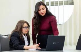 أكاديمية وينسنتي بول للعلوم التطبيقية في لوبلين الإدارة